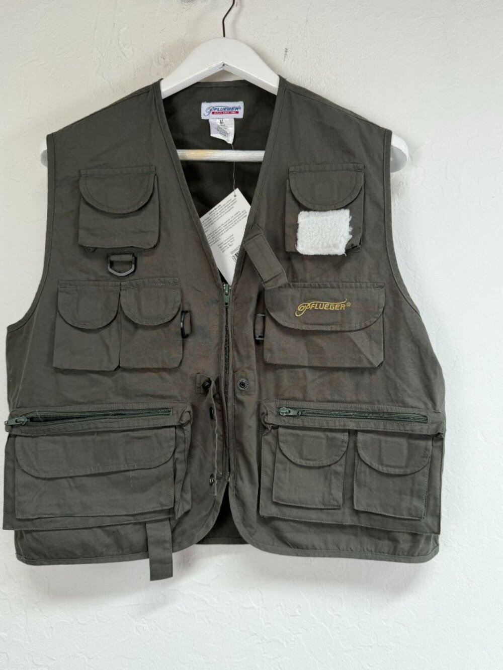 NWT Pflueger Fly Fishing Vest Medium Olive Cotton Multi Pocket Utility Gorpcore